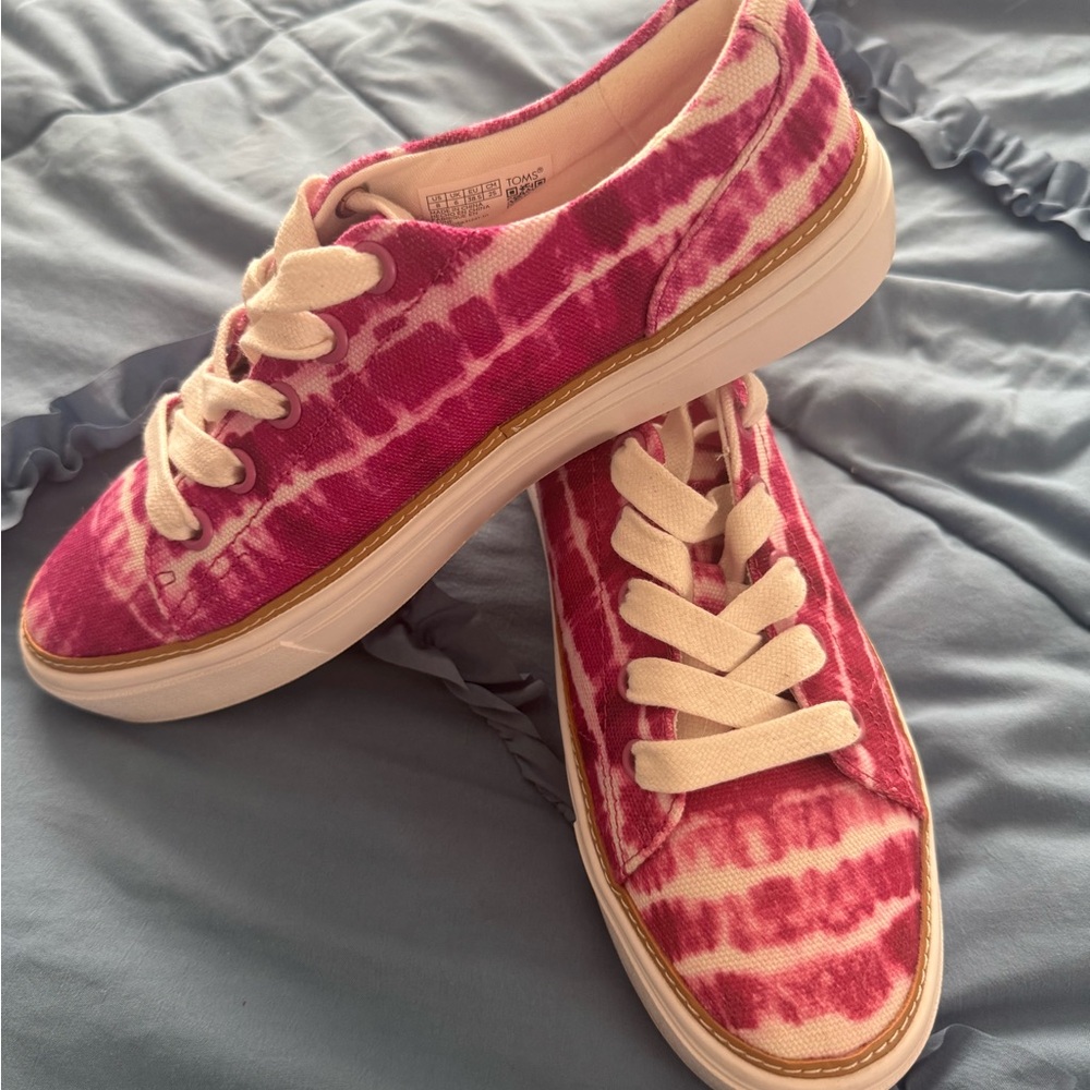 Women's Tie-Dye Sneakers